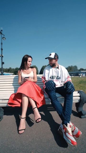 Как хоккеисты знакомятся с девушками? #хоккей #юмор #спорт #знакомства смотреть онлайн