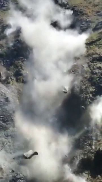 #природа #горы #стихия #камнепад #страх