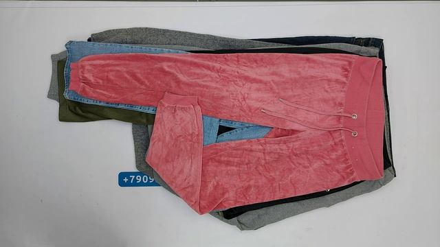 25906 Штаны м/ж (cream/extra) 1 пак 12.2кг 8.5€/кг 23шт смотреть онлайн