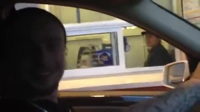 Хип-хоп в макдональдс.Реп в мак-авто