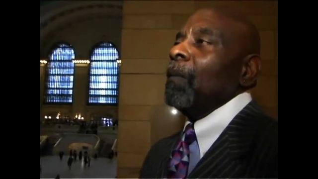 Крис Гарднер из фильма “В погоне за счастьем“ смотреть онлайн