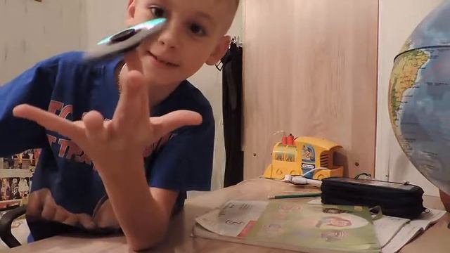 Спиннеры обзор место английского языка играю смотреть онлайн