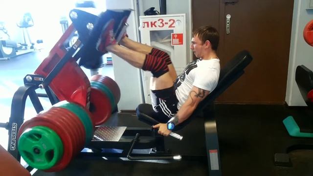 Жим ногами по хардкору)