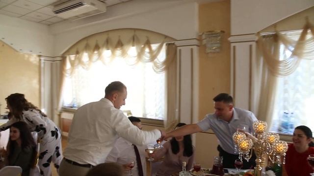 Лучшие свидетели на свадьбе смотреть смотреть онлайн
