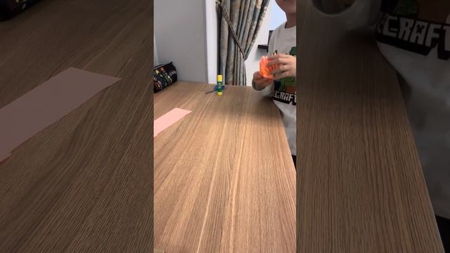 Как сделать крутую штуку из разноцветных бумагах часть 3￼