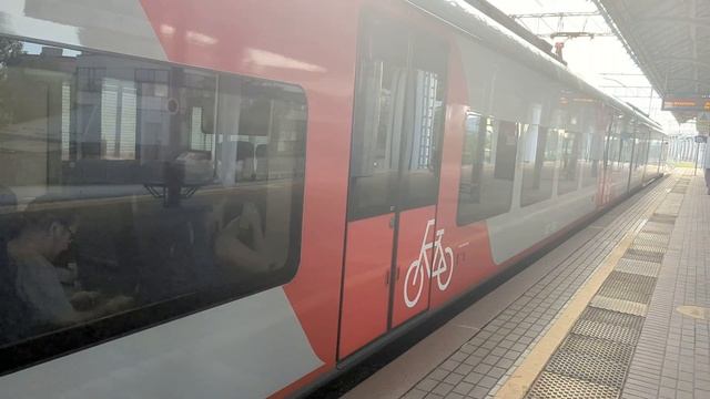 Отправление поезда со станции Окружная