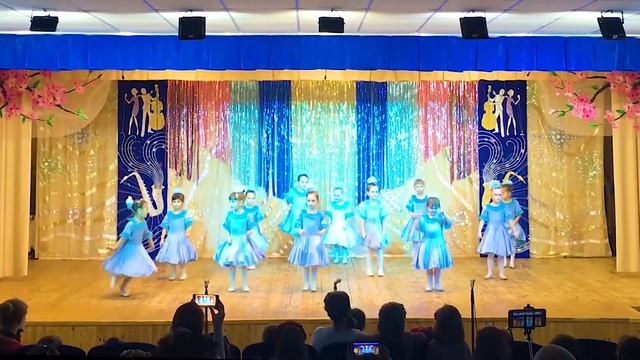 Зразковий колектив сучасного танцю "Pas De Danse" - "Хмаринка" смотреть онлайн
