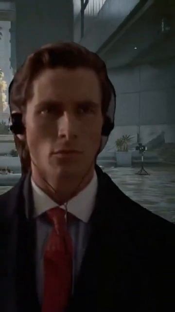 Кристиан Бейл идёт по Найт-сити