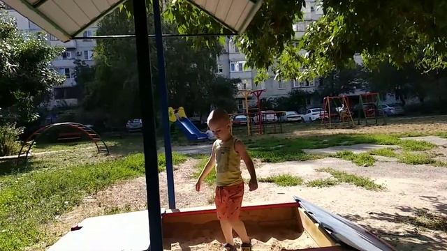 купили рыбок Сомиков , гуляем , продукты ,Романовы