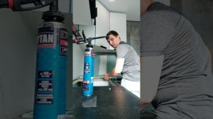 Клеим керамогранит 120см на клей пену