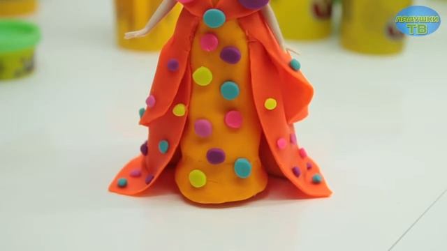 Мультики для девочек Куклы Барби, Анна, Эльза. Плей До платья смотреть онлайн