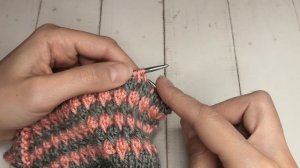 Красивый, эффектный и ОЧЕНЬ ПРОСТОЙ двухцветный узор СПИЦАМИ. Simple two-color pattern knitting!