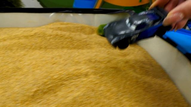 Машины сказки для детей. Человек Паук и принцесса Нелла смотрят погоню Поли Робокар смотреть онлайн