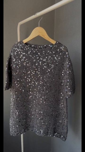 Джемпер с пайетками • вязаный топ с пайетками • www.house-yarn.ru смотреть онлайн