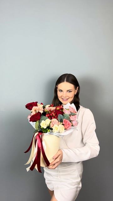 Композиция Сладкий вечер в бежевой шляпной коробке смотреть онлайн