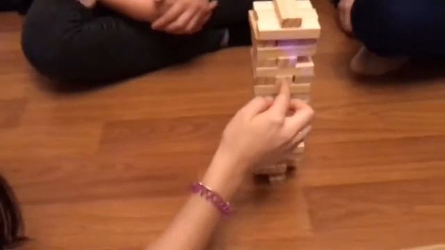 Дженга и Николь🌈 смотреть онлайн