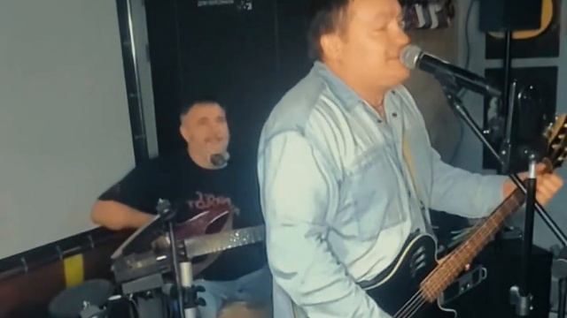 Тяни-Толкай - ЛЕБЁДУШКА /LIVE/ смотреть онлайн