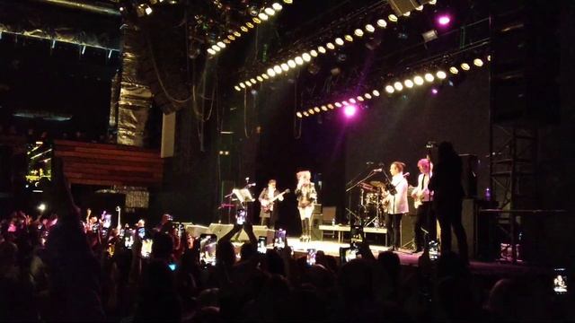 Не упрекай. Ж. Агузарова live short смотреть онлайн