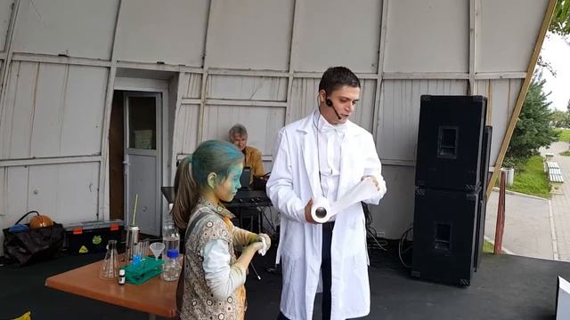 2016.09.10 Школьный фестиваль. Химические опыты смотреть онлайн