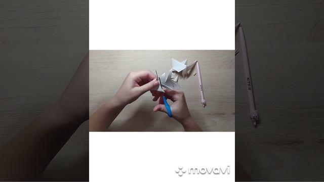 Как красиво вырезать снежинку из бумаги❄️ смотреть онлайн