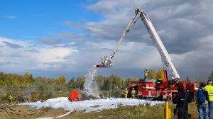 Выступление МЧС (АР-2, АСО, АКП-50, лафетный ствол)