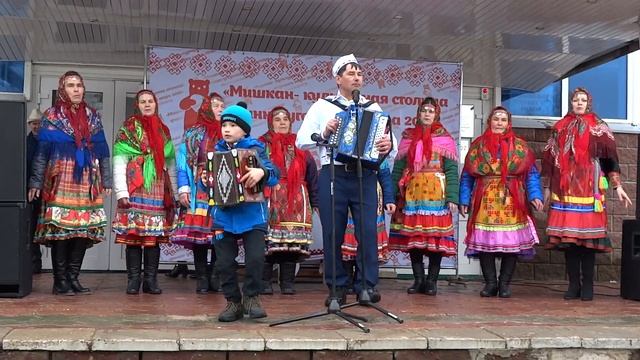 Mарийская песня. Радует Андрей Петраев. Видео Хайбуллина Василия.