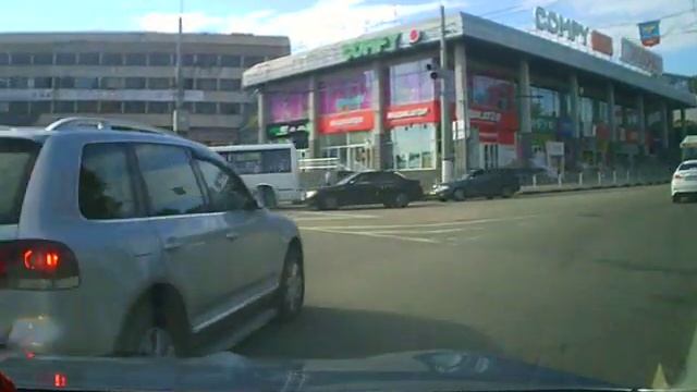 Подрезал и орет смотреть онлайн