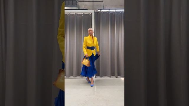 Аутфит с двумя юбками