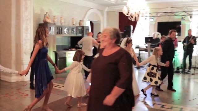 Українська народна пісня "Тиха вода". Ресторан "Franciszek Romaszkan"(Францішек Ромашкан) смотреть онлайн