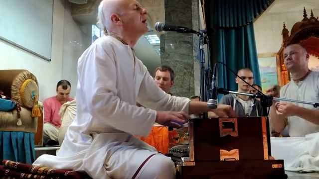 2015.05.15-17. Ретрит. Киртан Ачьюта Прия прабху