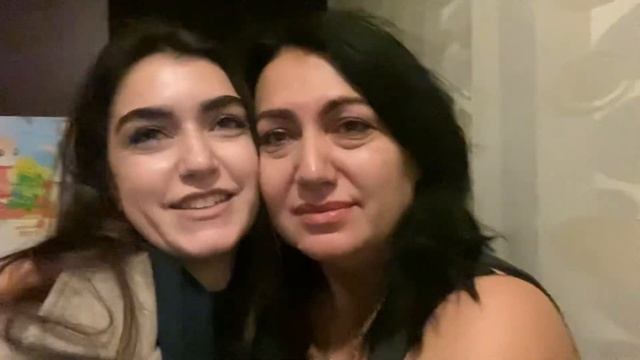 СЮРПРИЗОМ ИЗ СТАМБУЛА В КРЫМ:РЕАКЦИЯ РОДНЫХ смотреть онлайн