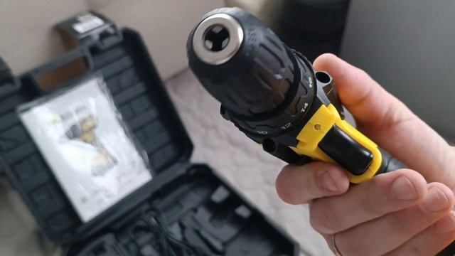 Распаковка — Аккумуляторная дрель-шуруповерт Kolner KCD 18 смотреть онлайн