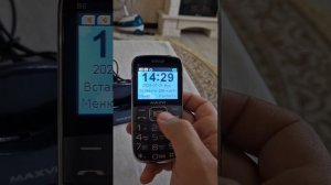 Классный телефон Maxvi B6 с док-станцией!