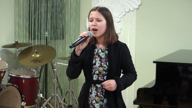 Mirra Partolenko. Народна пісня "Горе, долом ходжу" смотреть онлайн