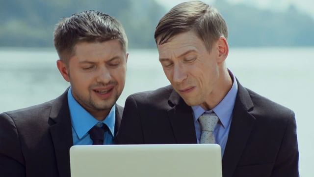 Сериал комедия На троих: 25 серия 3 сезон | Дизель студио новинки 2017 смотреть онлайн