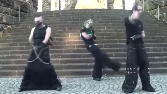 КИБЕРЫ ФЛЕКСЯТ ПОД ХАРД БАСС смотреть онлайн