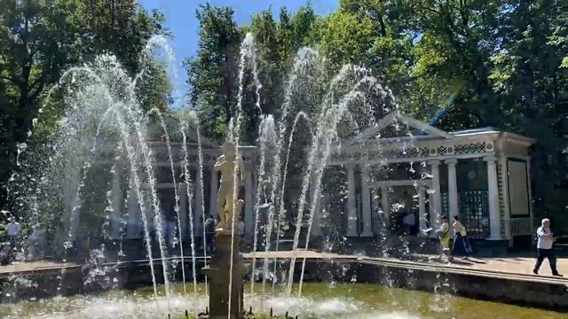 PETERHOF (ПЕТЕРГОФ) - Saint-Petersburg, Russia - 2022 смотреть онлайн