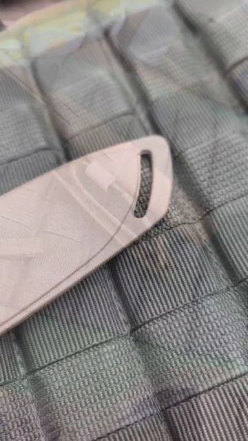 Енот. Клинок StoneWash Black. Рукоять цвет песочный. смотреть онлайн