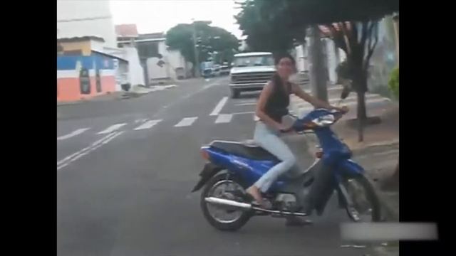 Подборка жестких фейлов с девушками! Шок! The Ultimate Girls Fail Compilation! смотреть онлайн