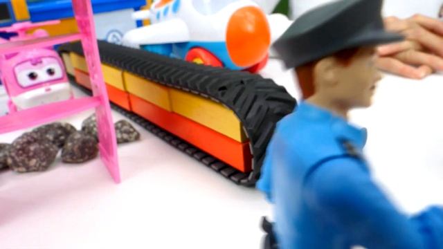 Супер крылья и аэропорт для игрушек - Детский сад Капуки Кануки - Джетт, грузовичок Лёва и Тайо смотреть онлайн