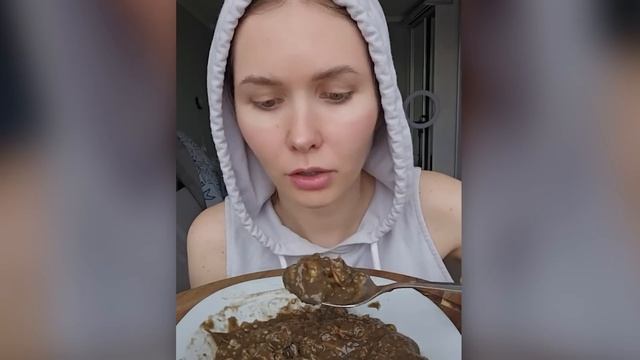 ТАНЯ КУСЬ ОДУРЕЛА С ЭТОЙ ПРИКОРМКИ | Фудблогеры