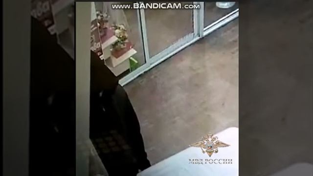 вежливый и не увереный в себе даллас в молодости обчистил цветочный магазин под razormind смотреть онлайн