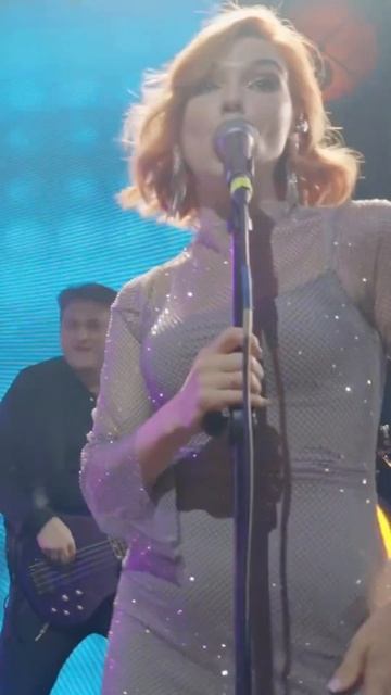 Почему клиенты возвращаются к нам снова и снова? DISCO Banda смотреть онлайн