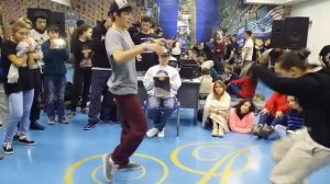 Академия Танцев  BATTLE  \  POPPING preselection PAKU, Максим Болотских