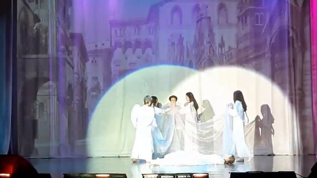 Мир Мюзикла или Прекрасная история любви смотреть онлайн