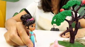 Принцесса Нелла и свинка Пеппа сажают деревья. Видео для детей - Детский садик для игрушек