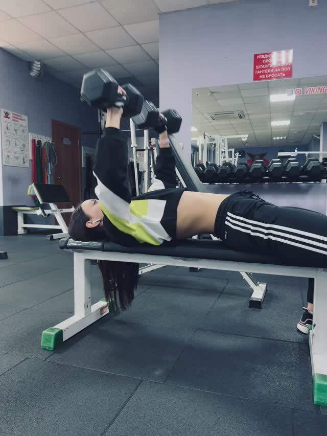 Работаем 💪 #befit #gym #gymhumor #юмор #тренировка #тренажерныйзал #спорт