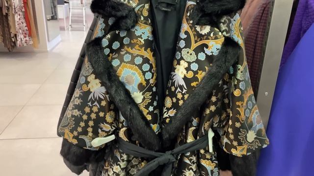 АУТЛЕТ MAXMARA. Летние скидки, новые поступления осень-зи? смотреть онлайн