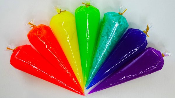 Делаем слайм и смешиваем цвета!