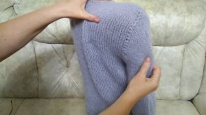 Видео-обзор моего свитерка с V-образной горловиной с итальянского мохера на шелковой нити.